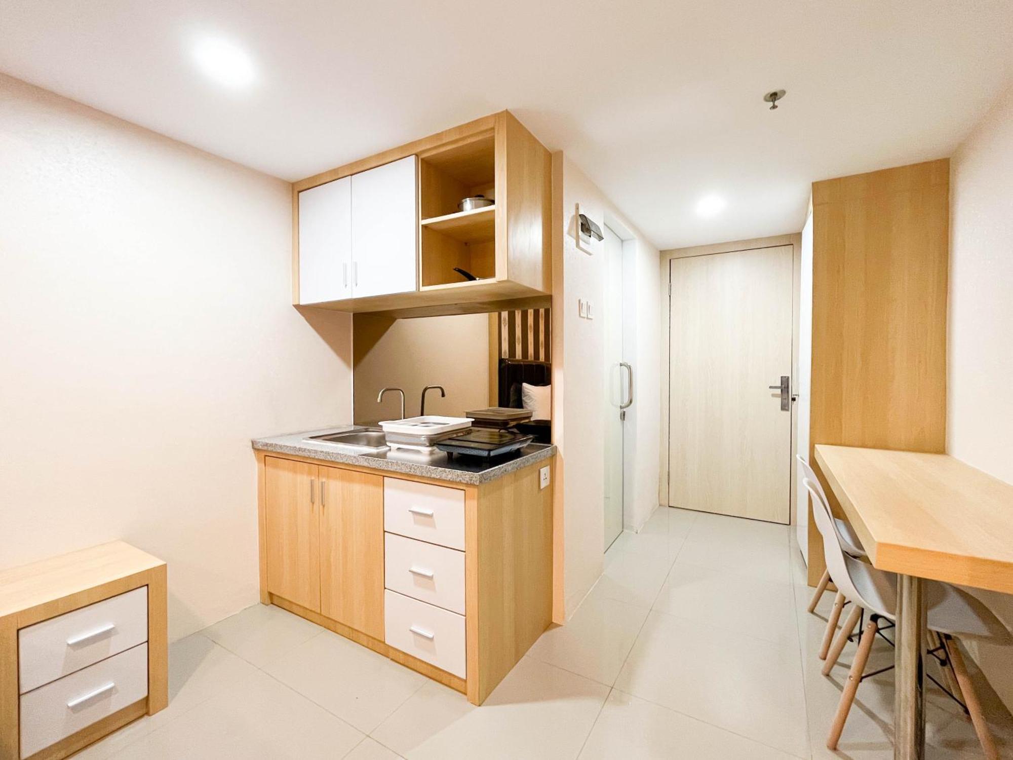 Comfortable And Tidy Studio De Prima Apartment By Travelio Medan Exterior photo